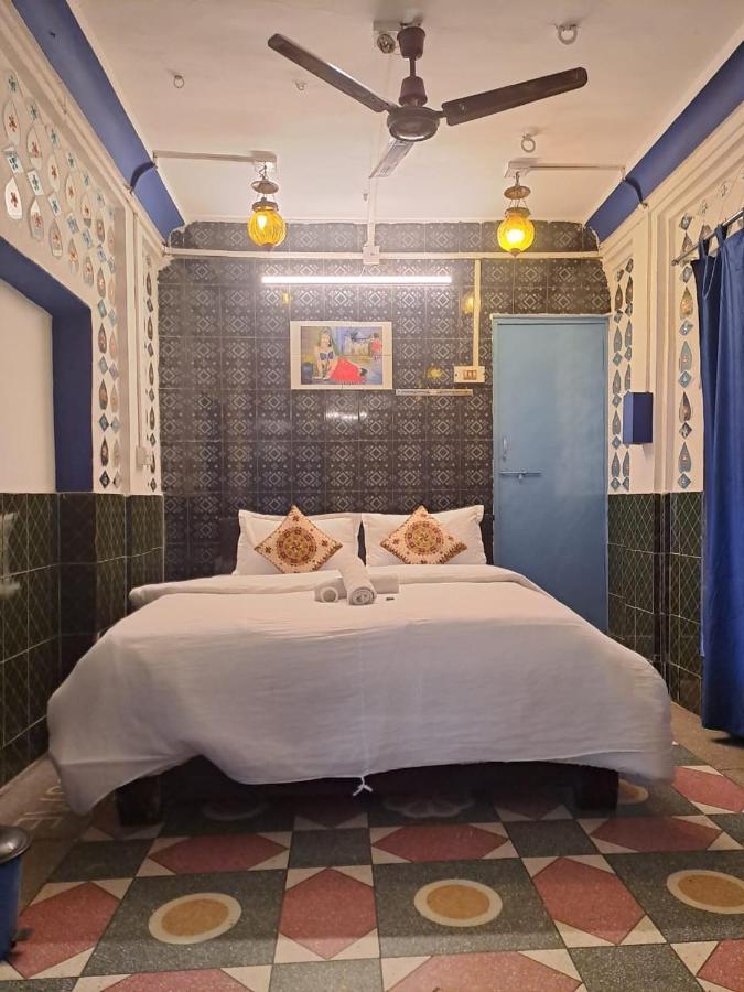 Dylan Cafe And Bed & Breakfast *