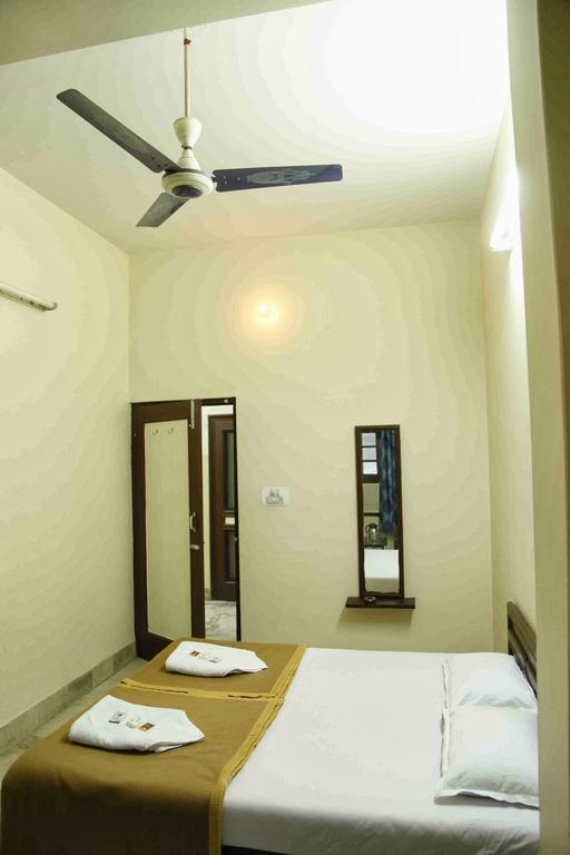 Shagun Hotel
