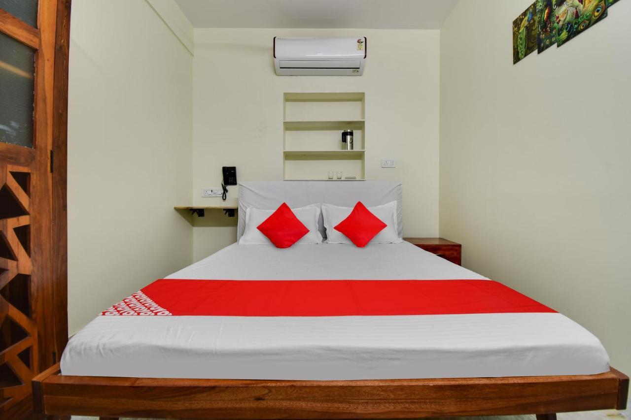 Hotel O Azad 4*
