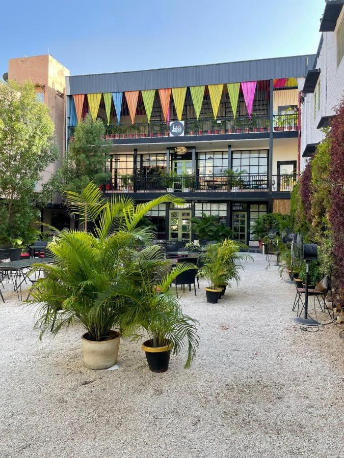 Irish Courtyard Hotel
