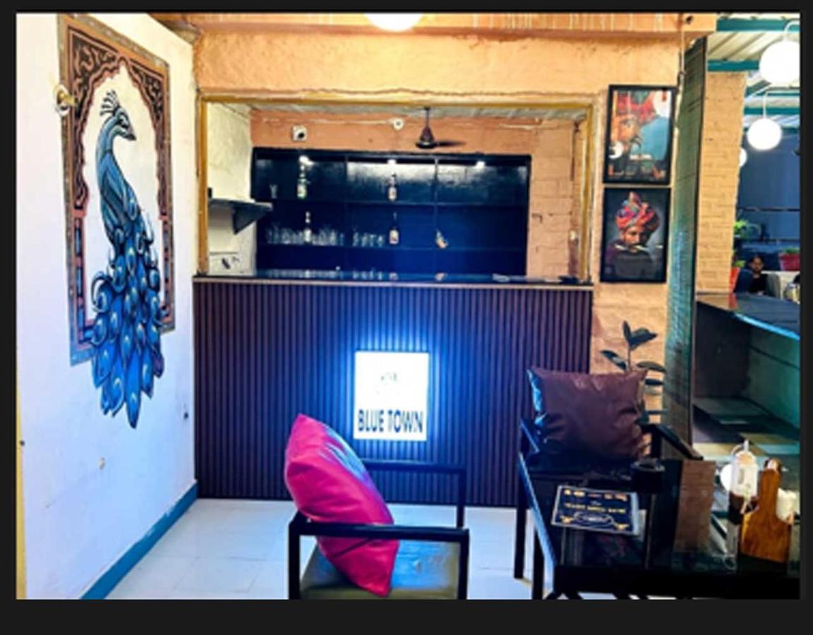 Blue Town & Cafe Homestay