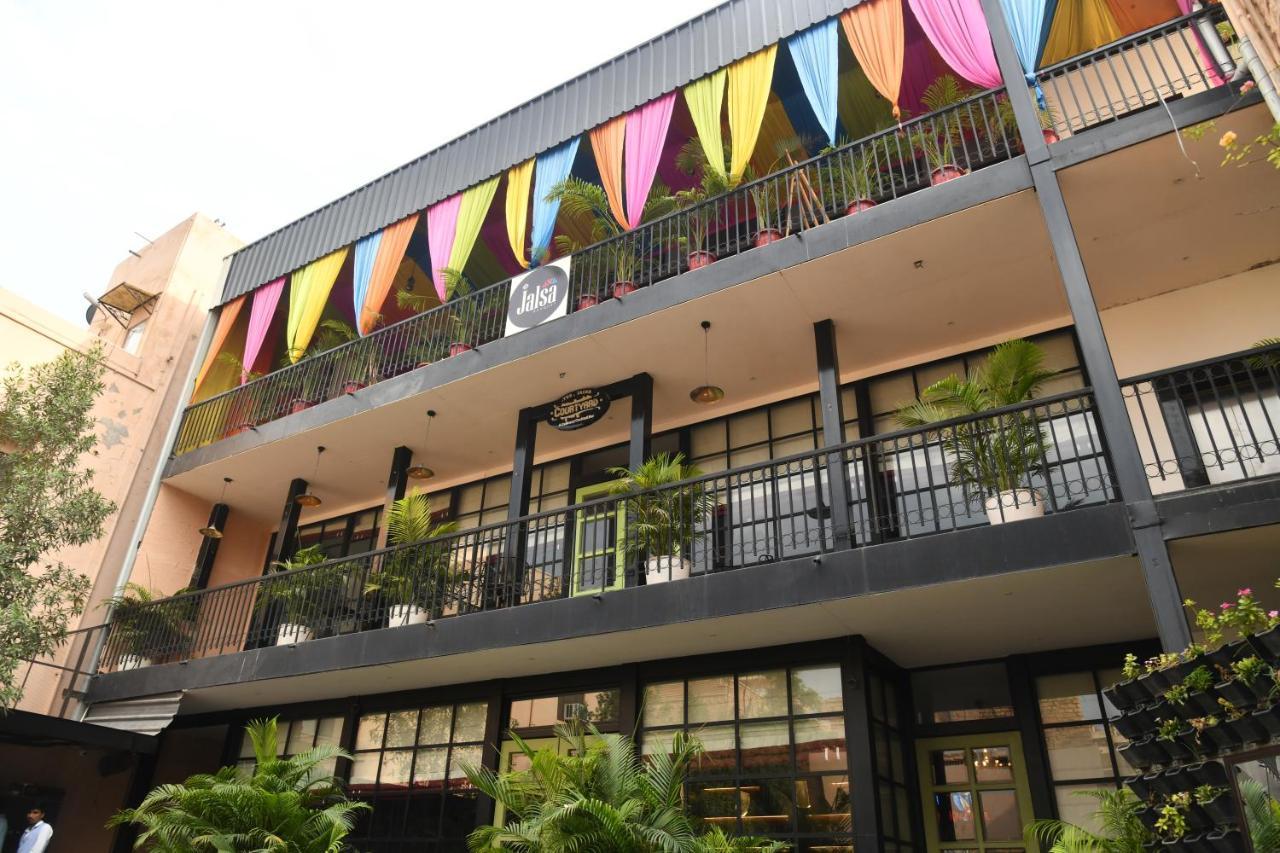 Hotel Irish Courtyard