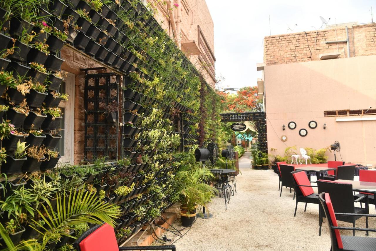 Hotel Irish Courtyard 3*