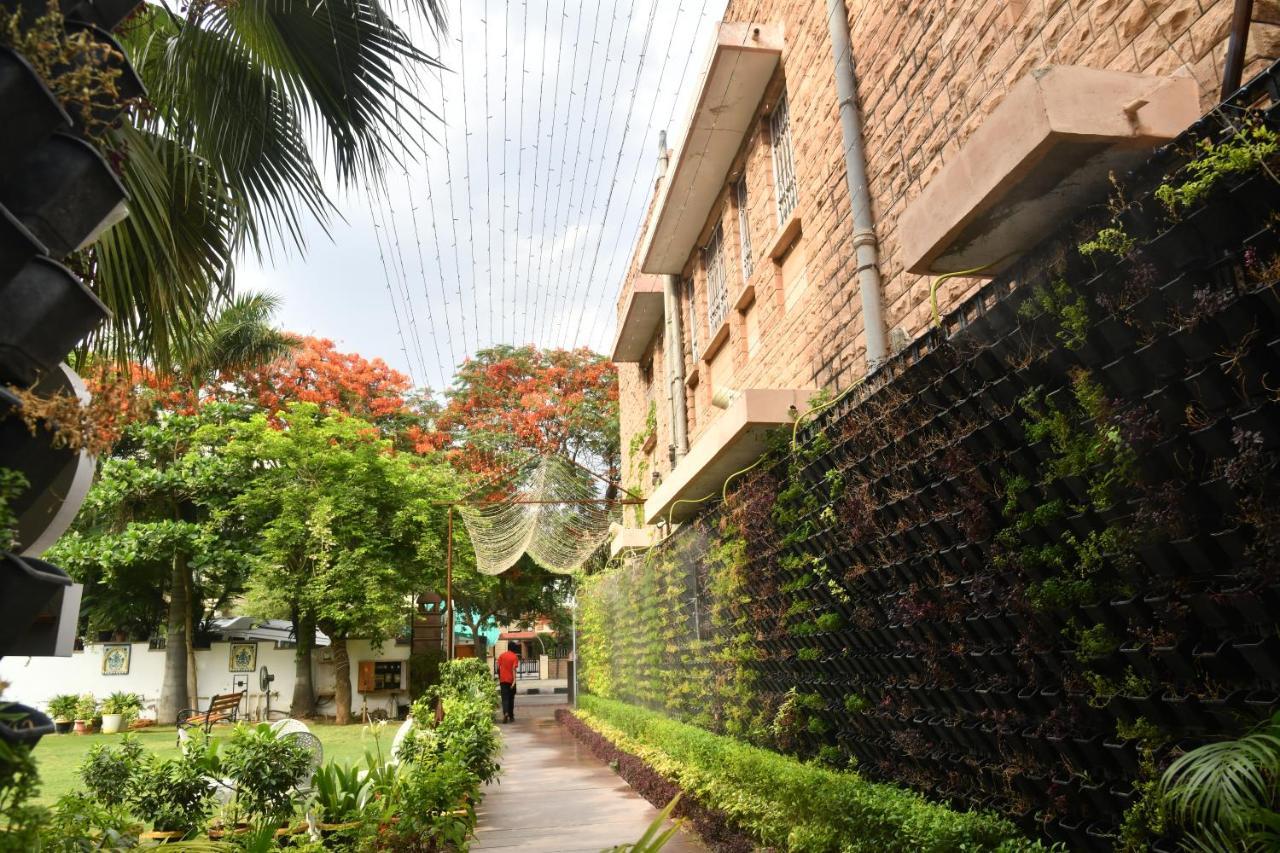 Hotel Irish Courtyard 3*