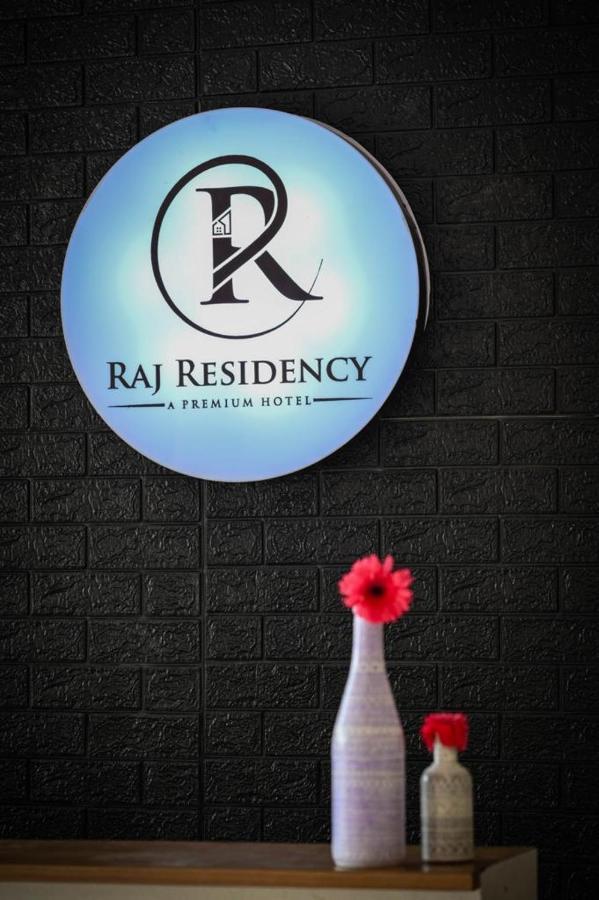 Hotel Raj Residency