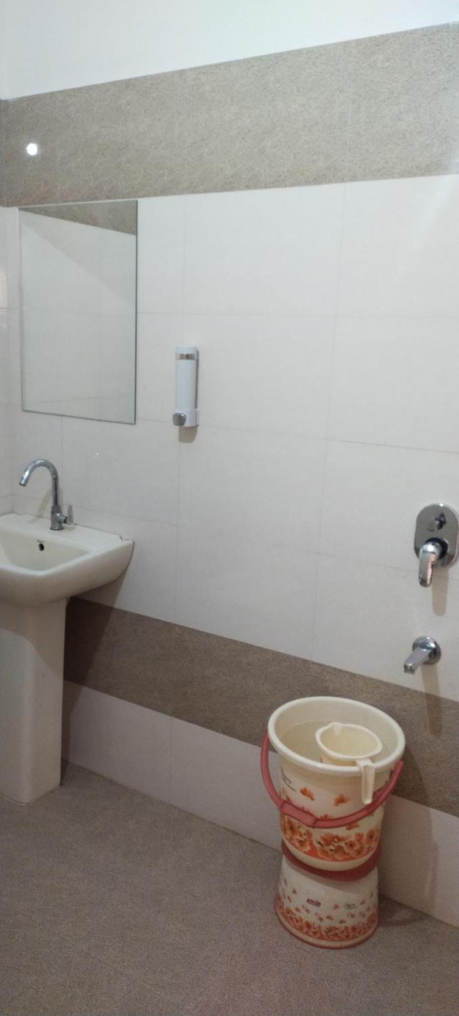 Rangbaari & Cafe Guest house *