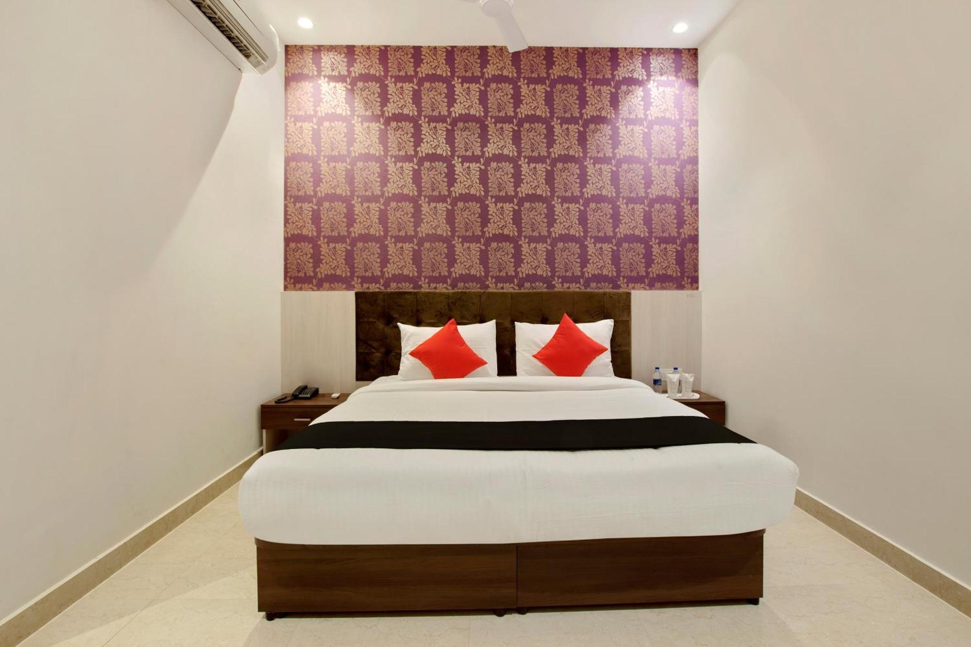 Collection O S B Excellency Hotel 4*