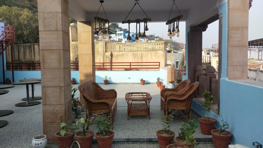 Shiv Hari Heritage Hotel