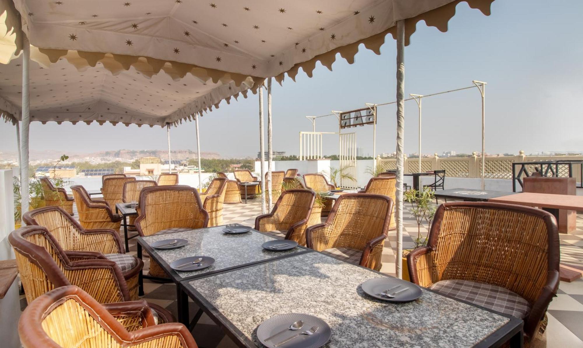 Treebo Megh Niwas, 2 Km From Umaid Bhawan Palace