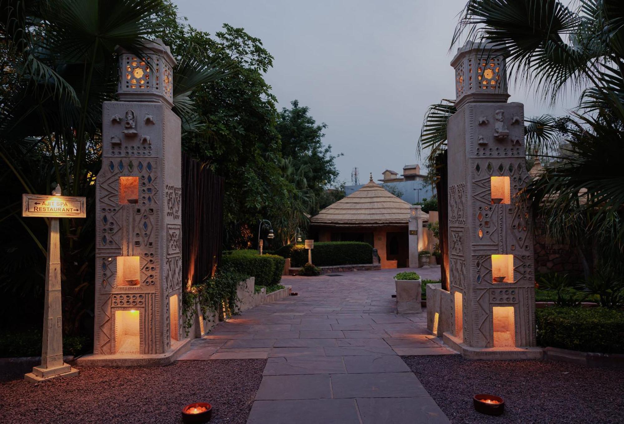 Hotel Ajit Bhawan - A Palace Jodhpur (Rajasthan)