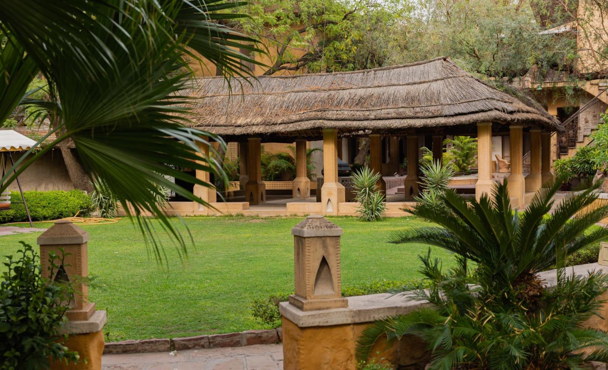 Hotel Ajit Bhawan - A Palace 5*