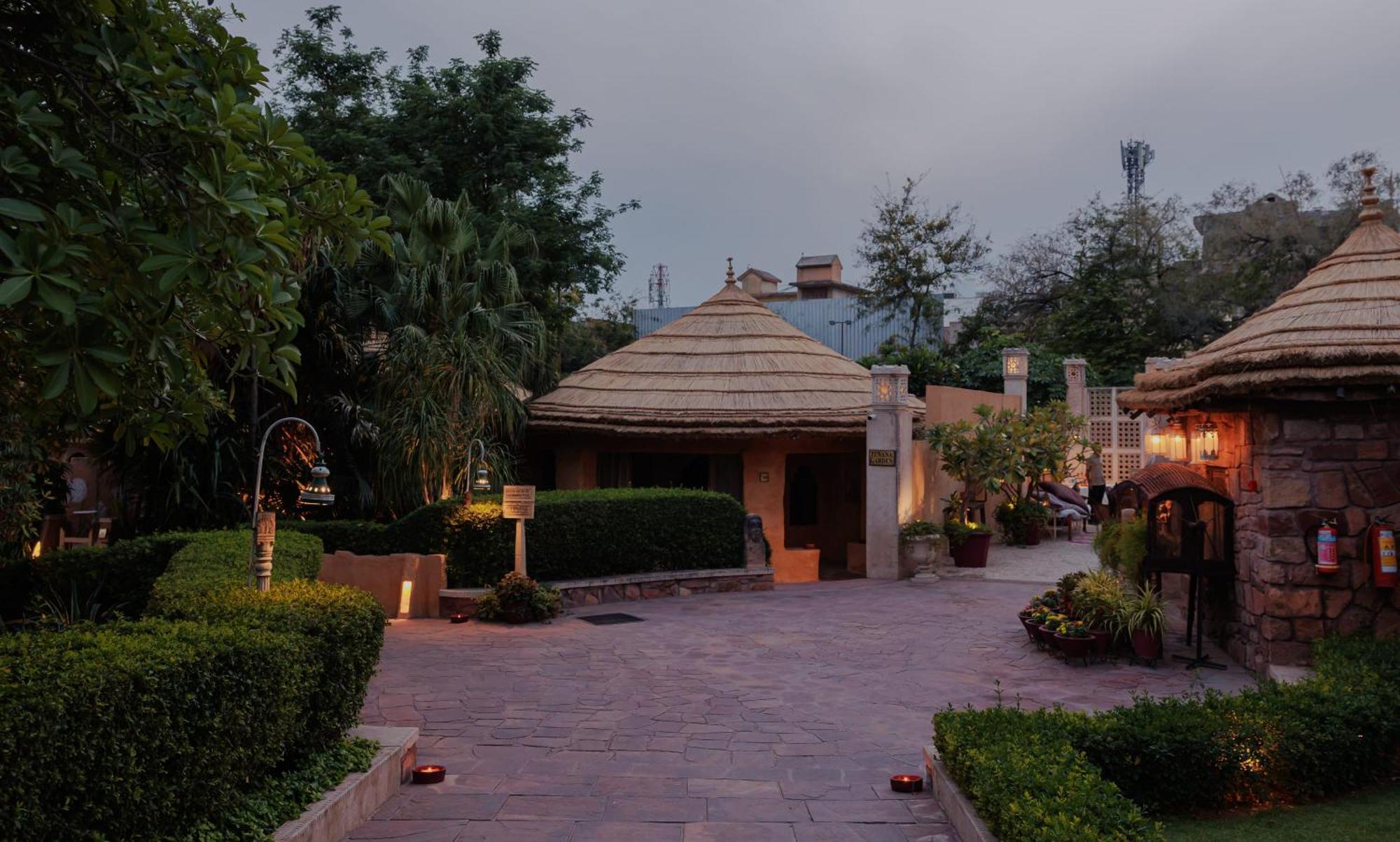 Hotel Ajit Bhawan - A Palace Jodhpur (Rajasthan)