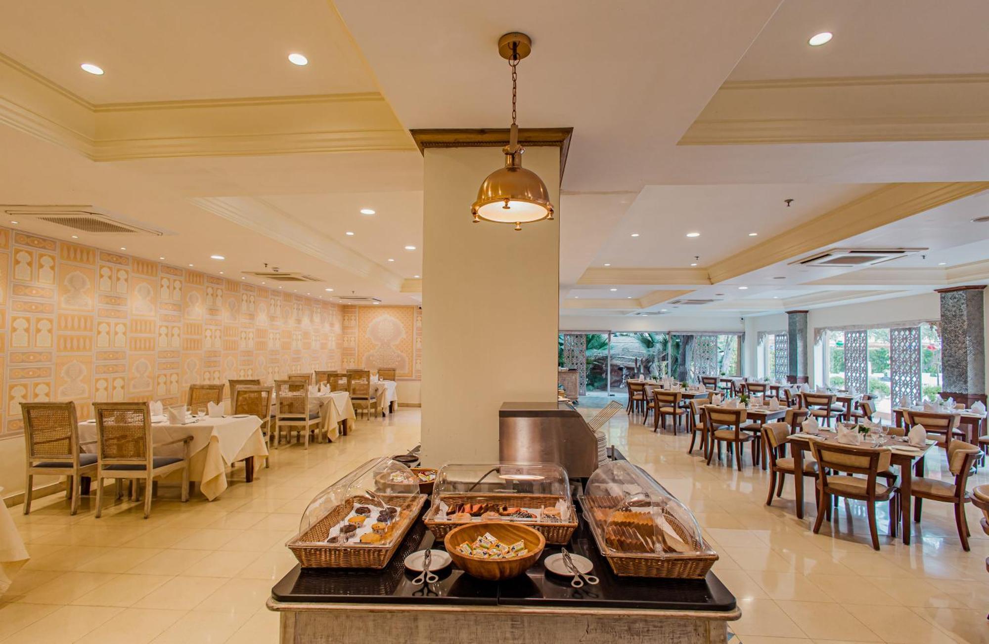 Ajit Bhawan - A Palace Hotel 5*