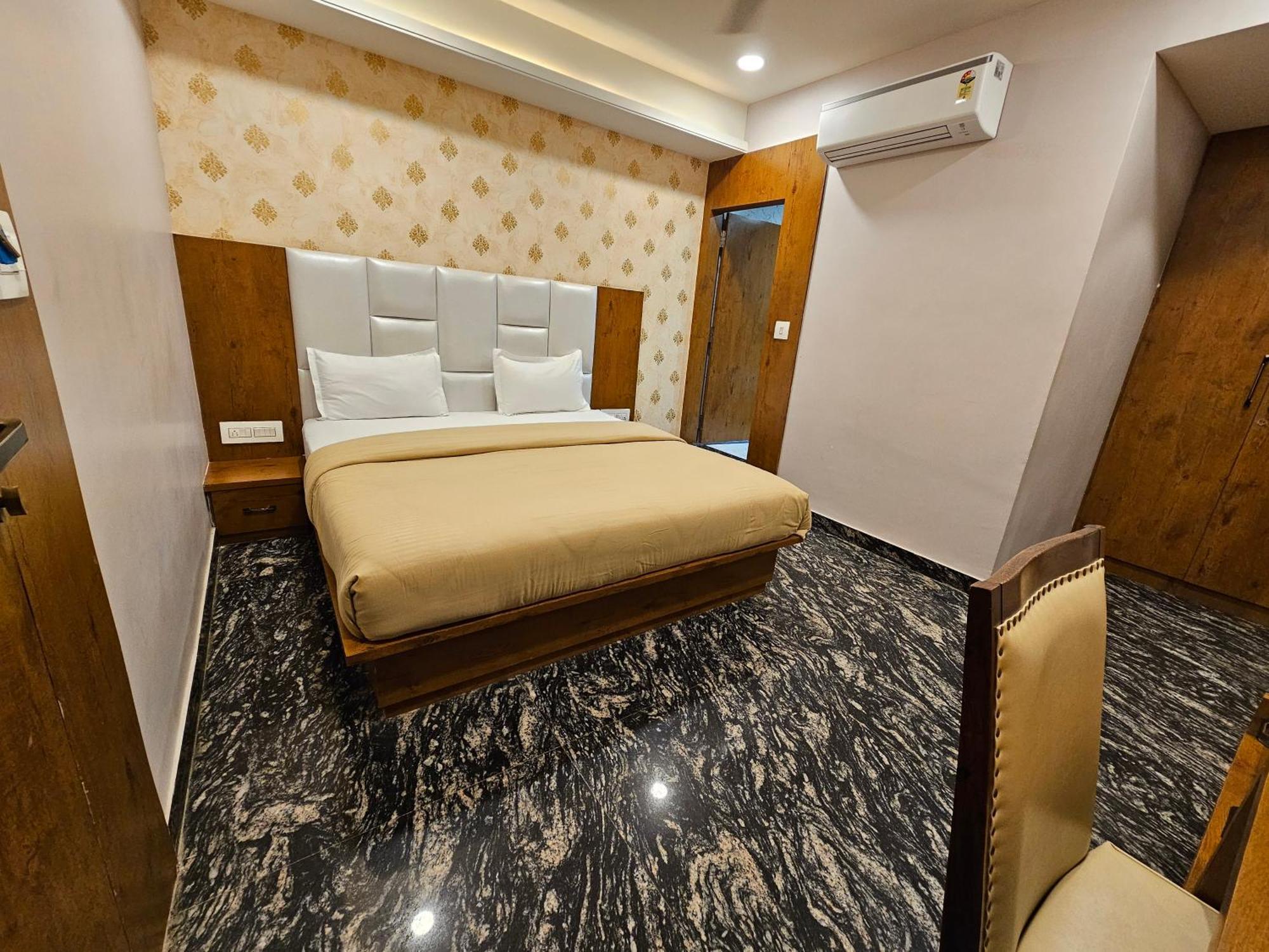 Hotel Kanha 3*