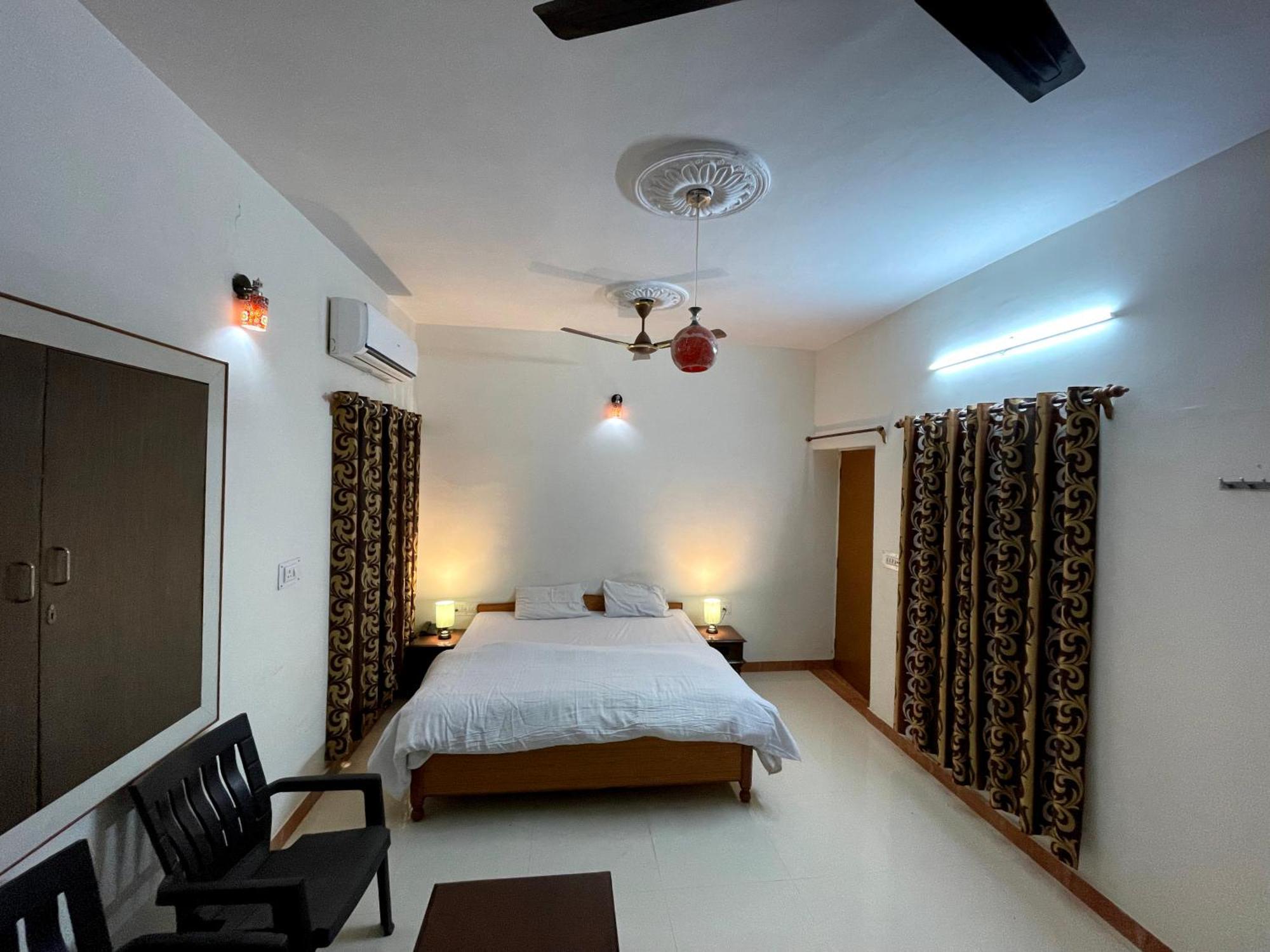 Villa Poonam Palace Near By Airport Jodhpur (Rajasthan)