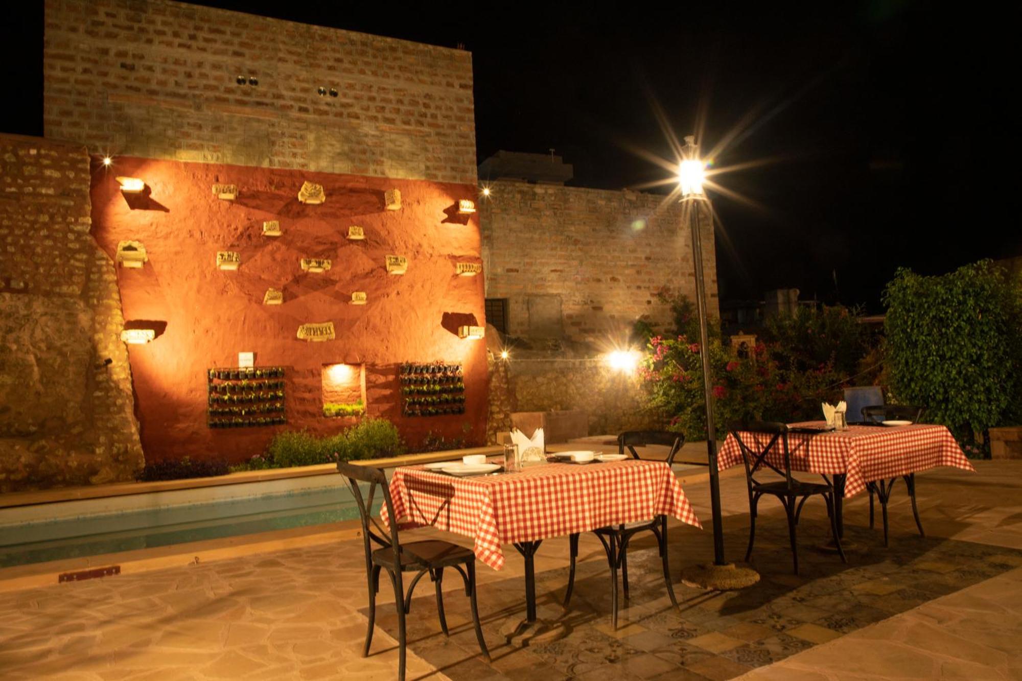 Kot Dunara - A 16th Century Castle Near Jodhpur Homestay *