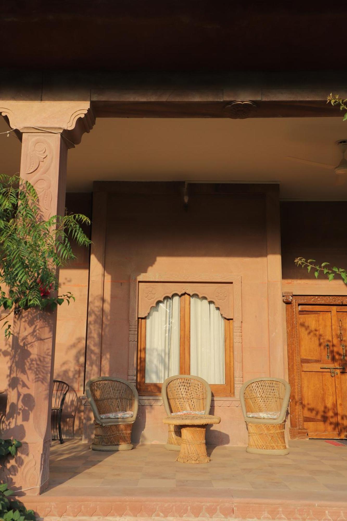 Kot Dunara - A 16th Century Castle Near Jodhpur Homestay *