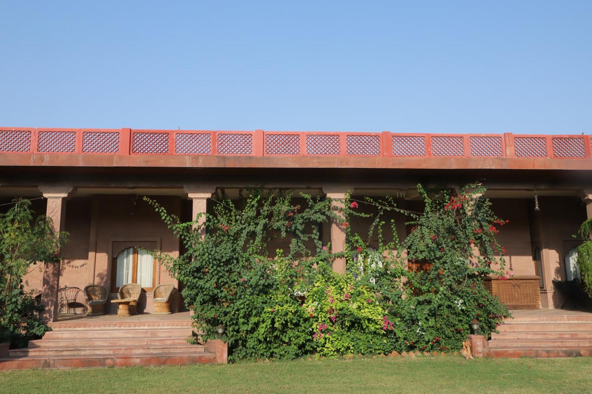 Kot Dunara - A 16th Century Castle Near Jodhpur Homestay *