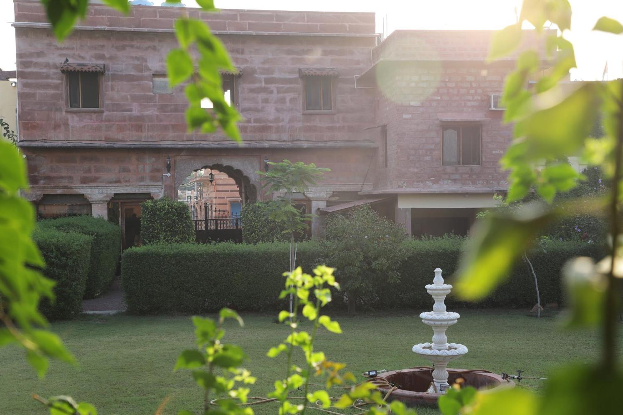 Kot Dunara - A 16th Century Castle Near Jodhpur Homestay