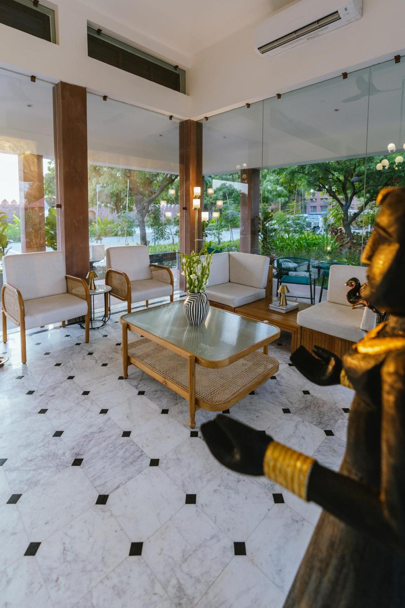 Surpura Bagh - A Luxury Boutique - Pure Vegetarian Hotel