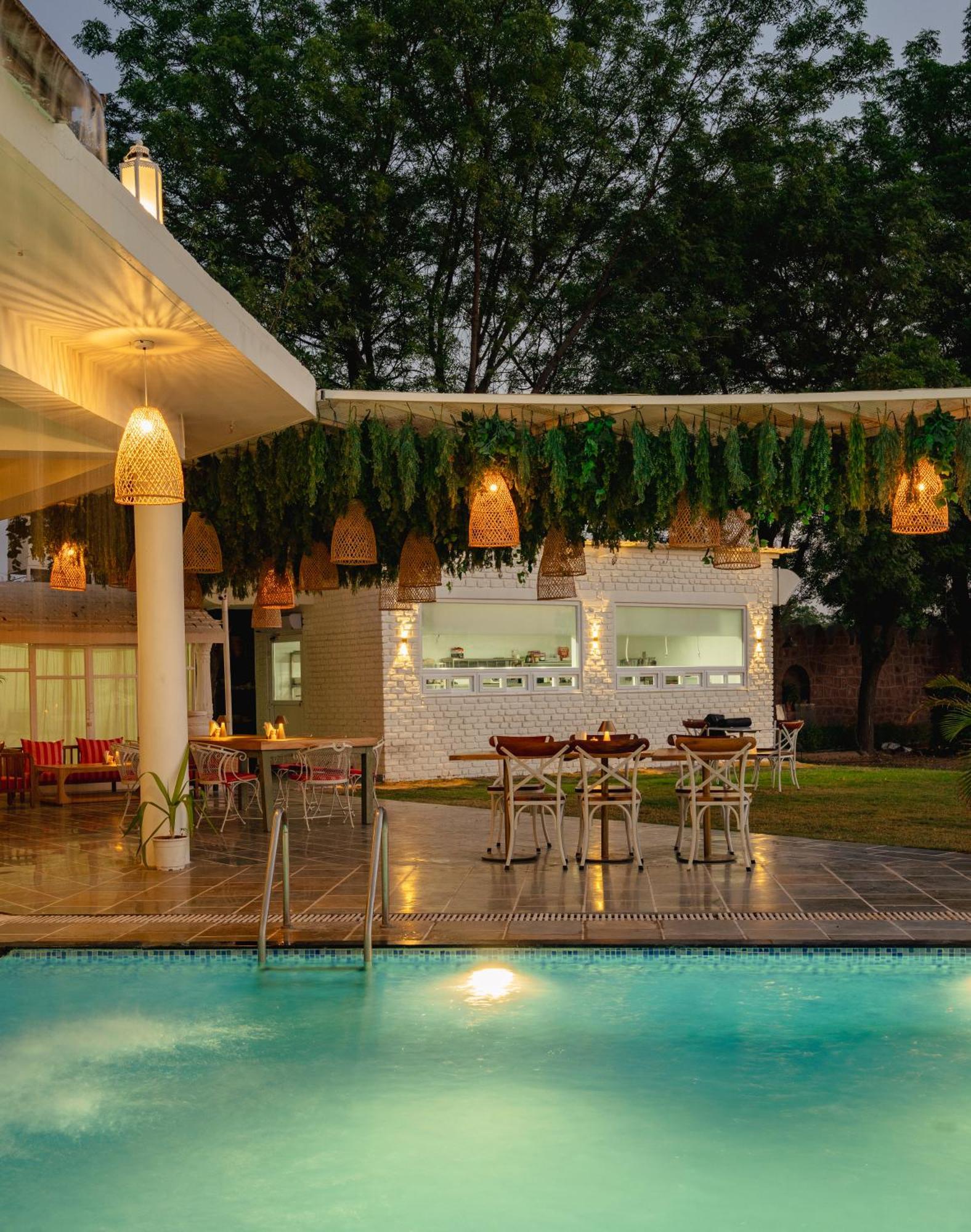 Hotel Surpura Bagh - A Luxury Boutique - Pure Vegetarian 4*