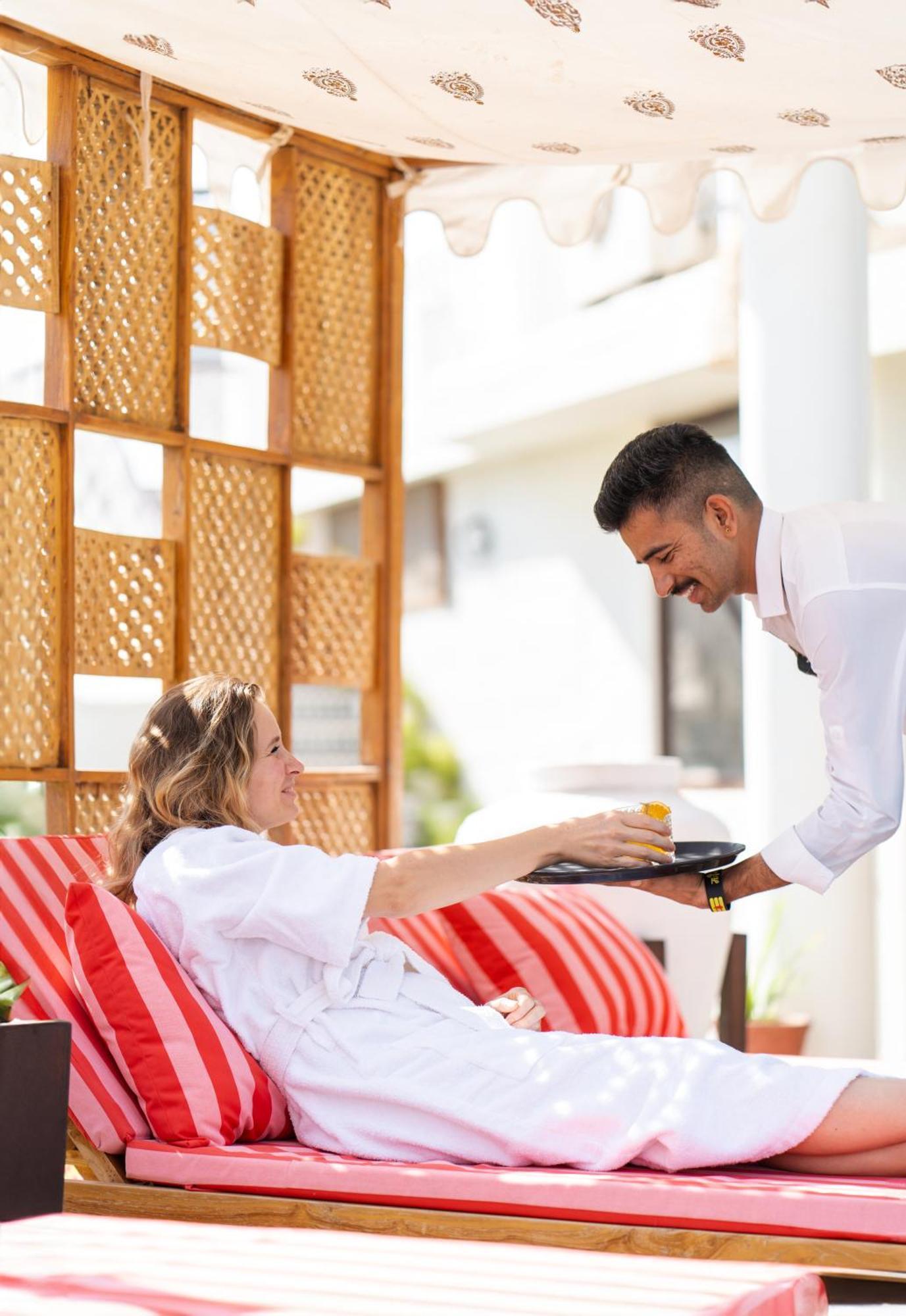Surpura Bagh - A Luxury Boutique - Pure Vegetarian