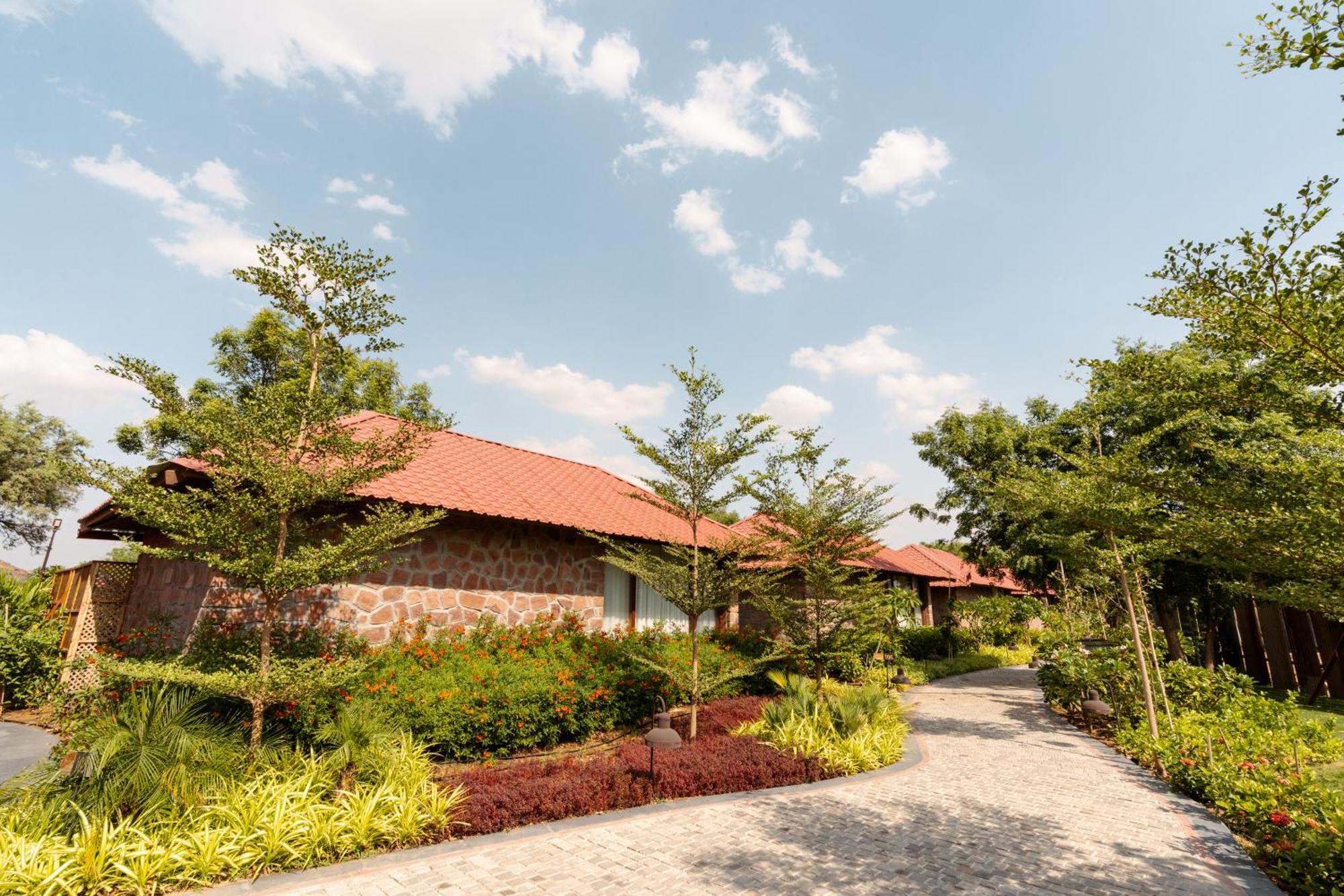 Surpura Bagh - A Luxury Boutique - Pure Vegetarian Hotel