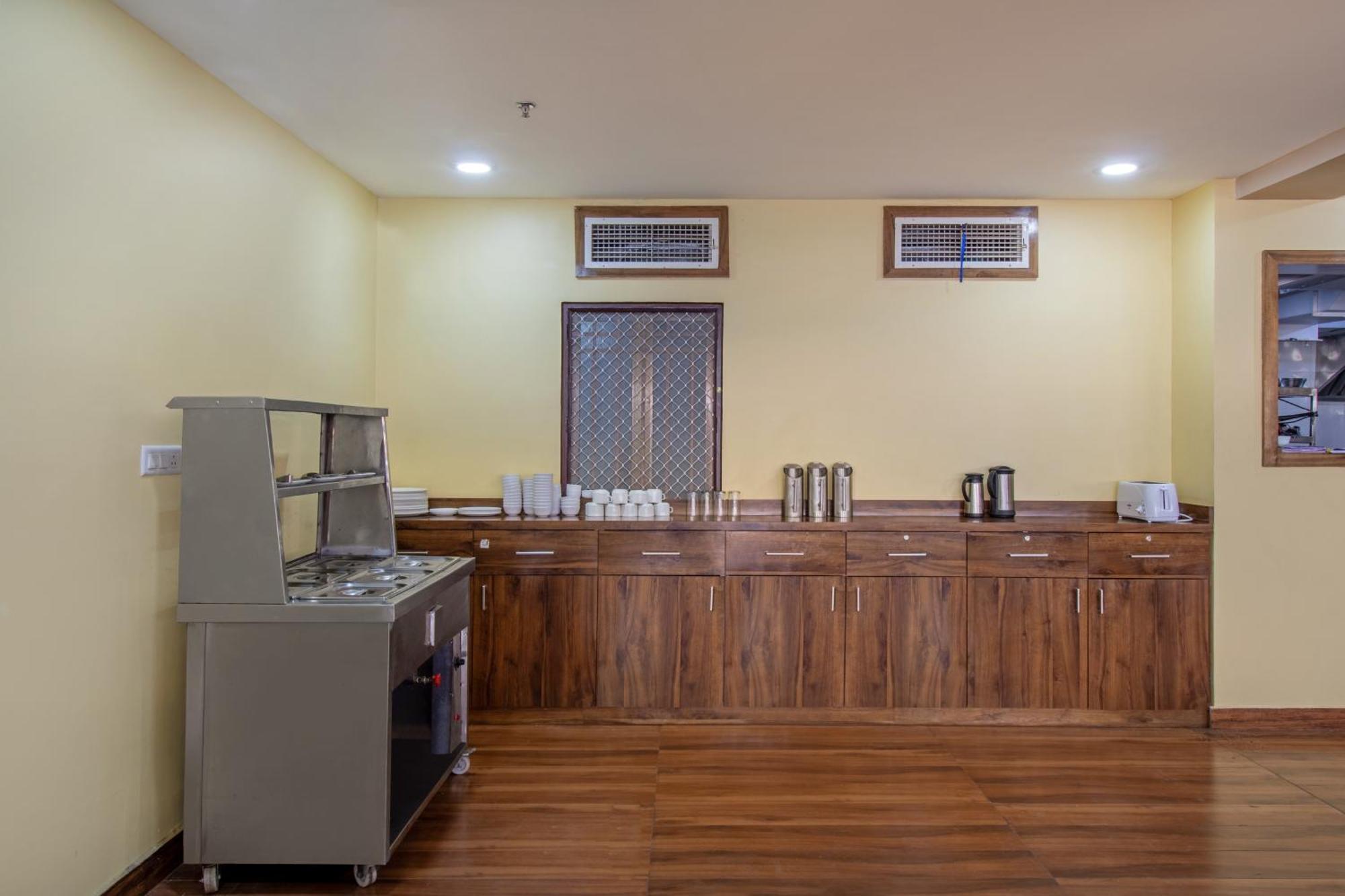 Hotel Treebo Sonal Palace, Near Umaid Bhawan Palace 3*