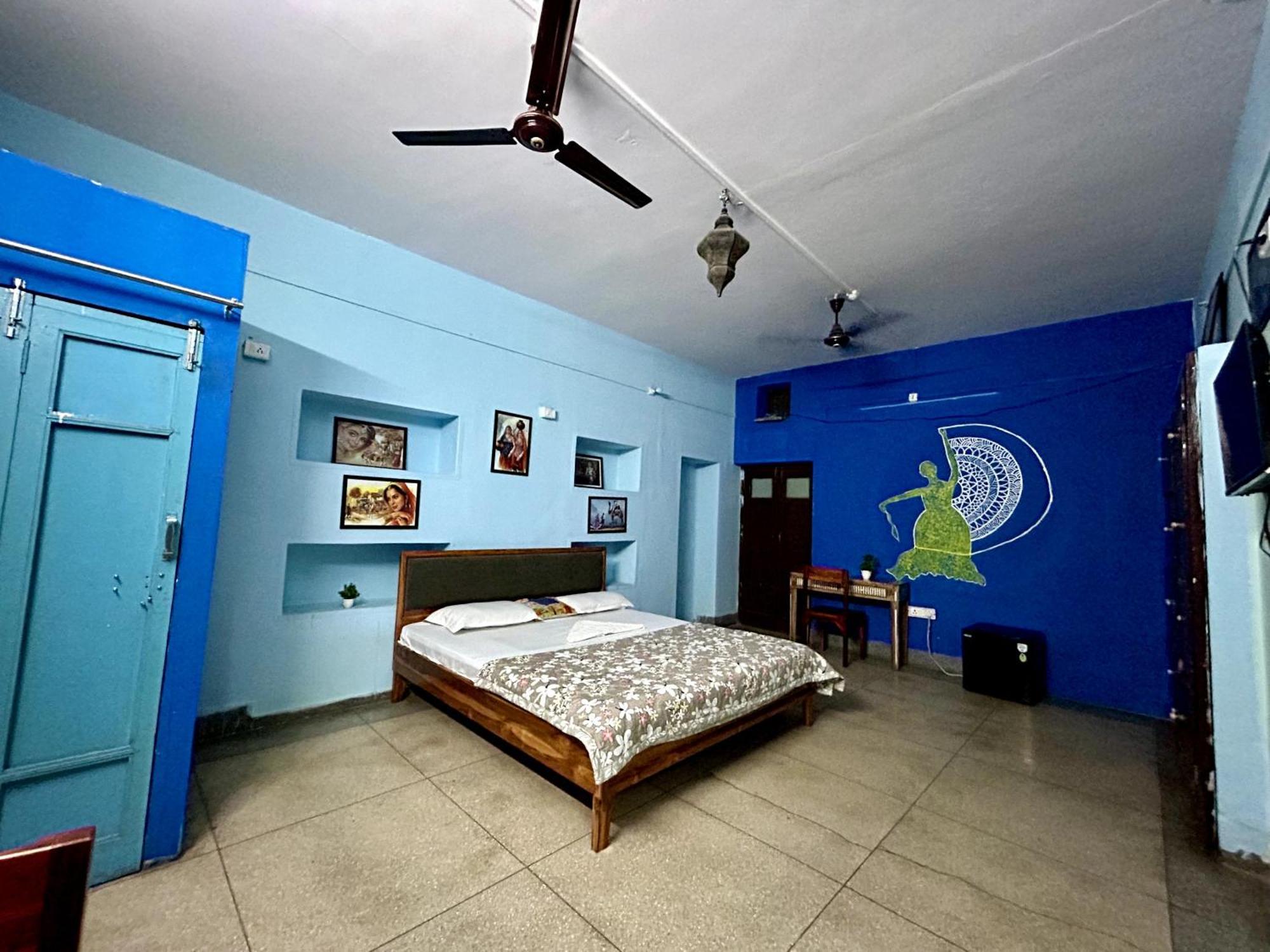 Blue Town & Cafe Homestay *
