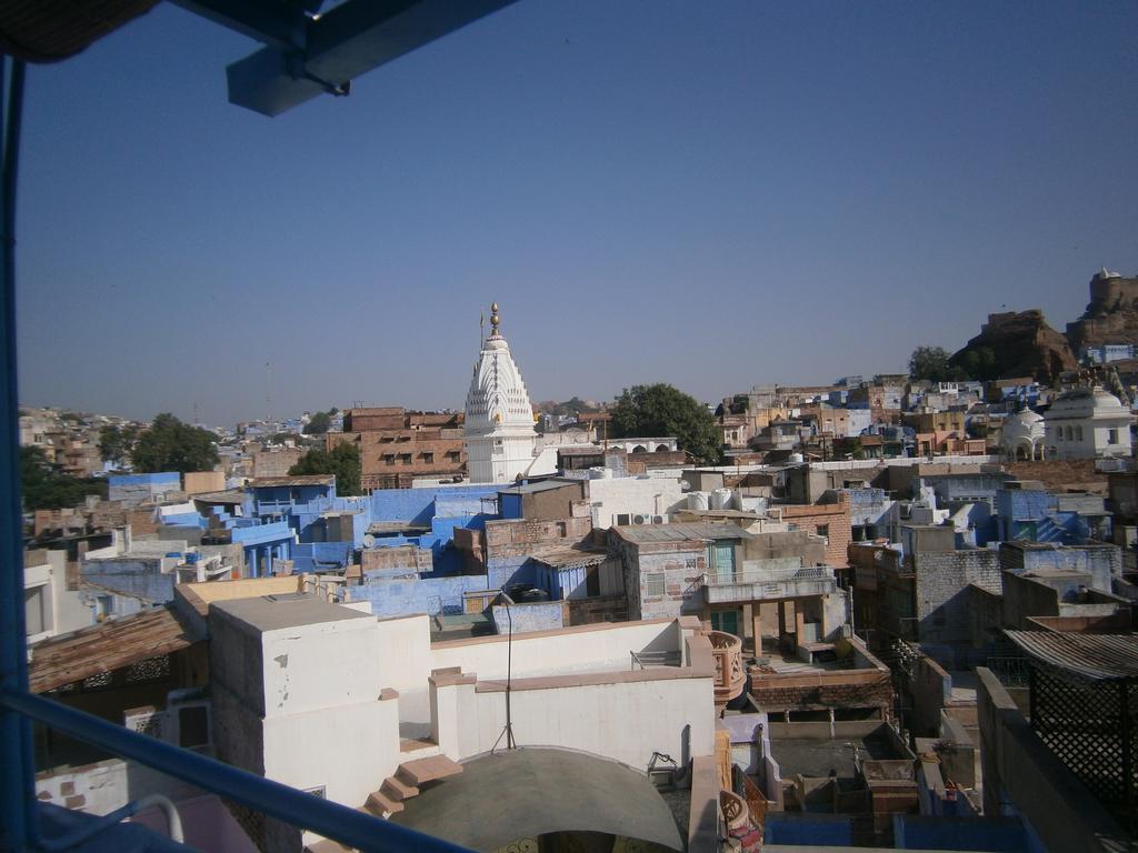 Juna Mahal Boutique