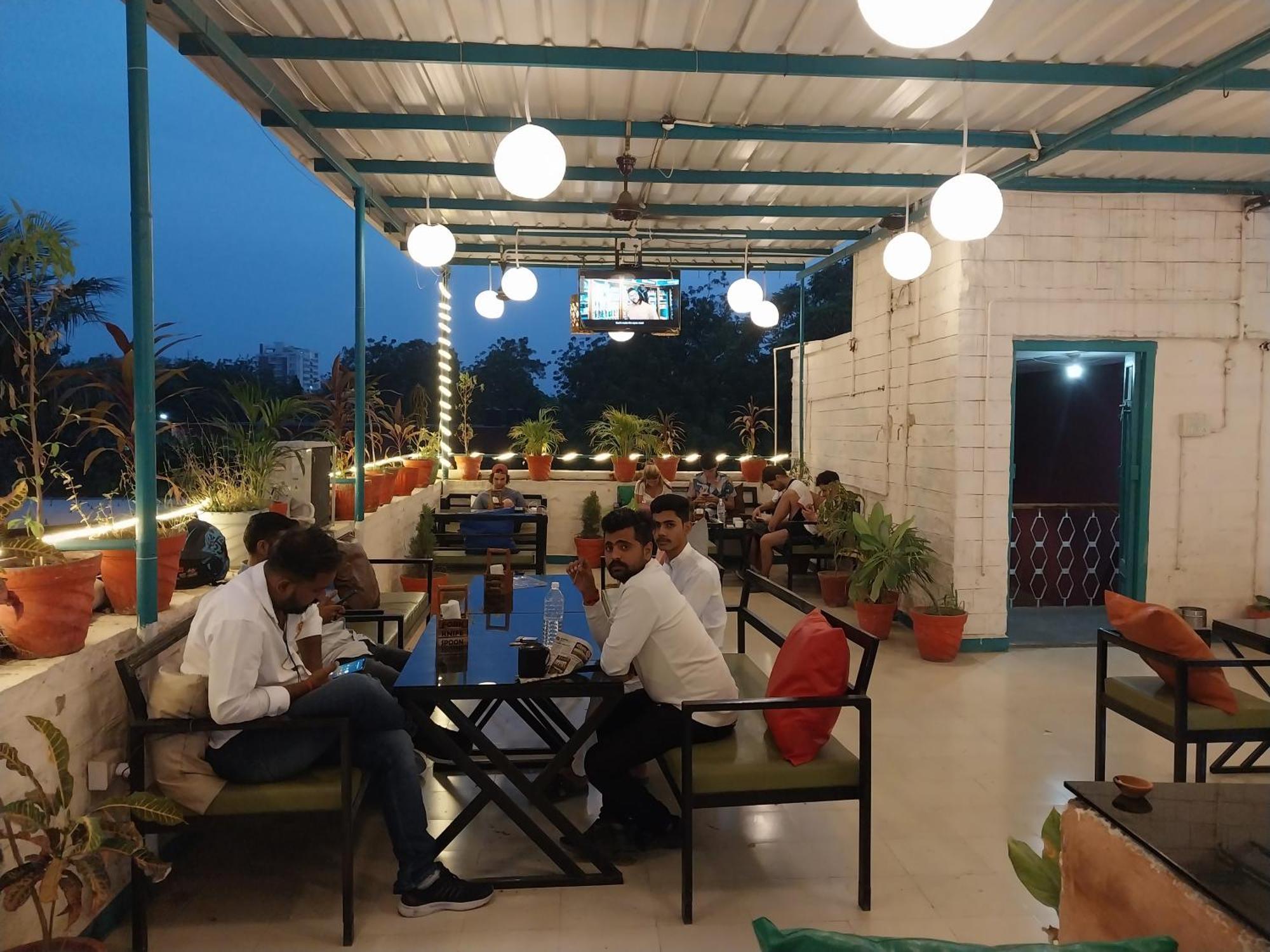 Blue Town & Cafe Homestay *