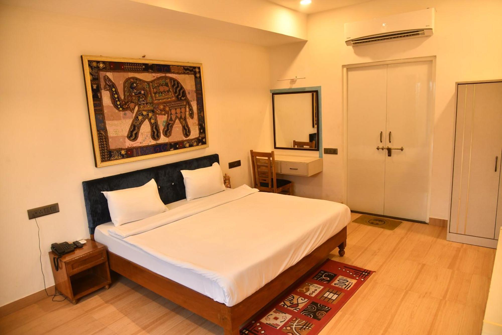 Irish Courtyard 3*