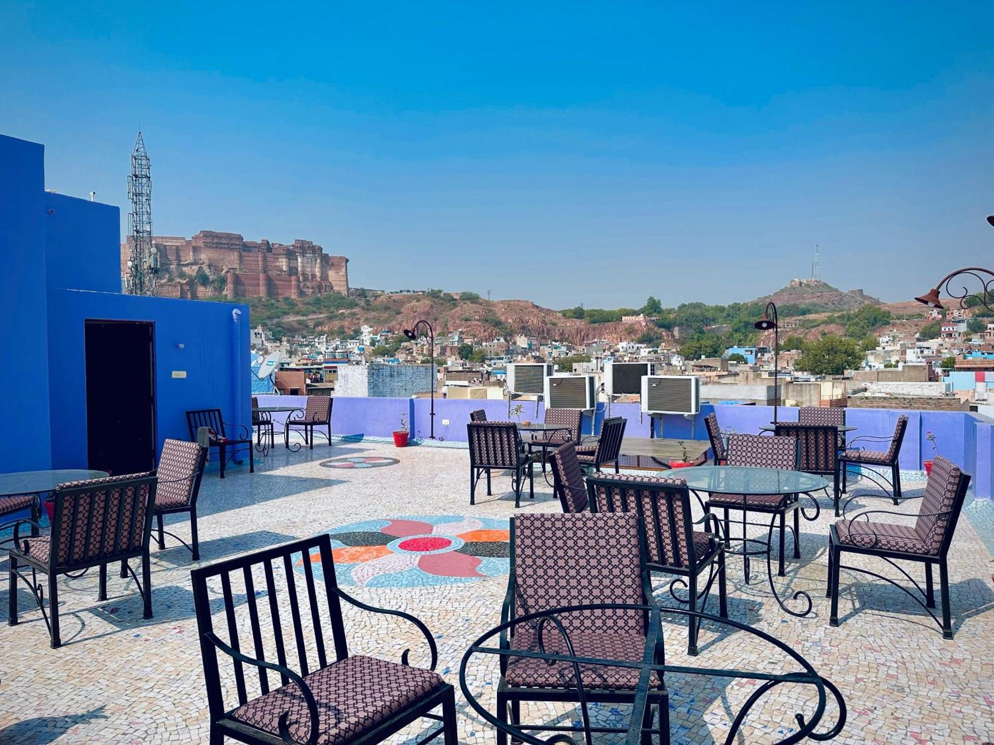 The New View Hotel 2*