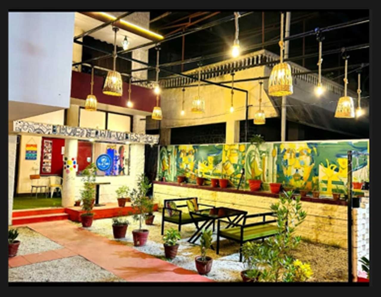 Blue Town & Cafe Homestay *