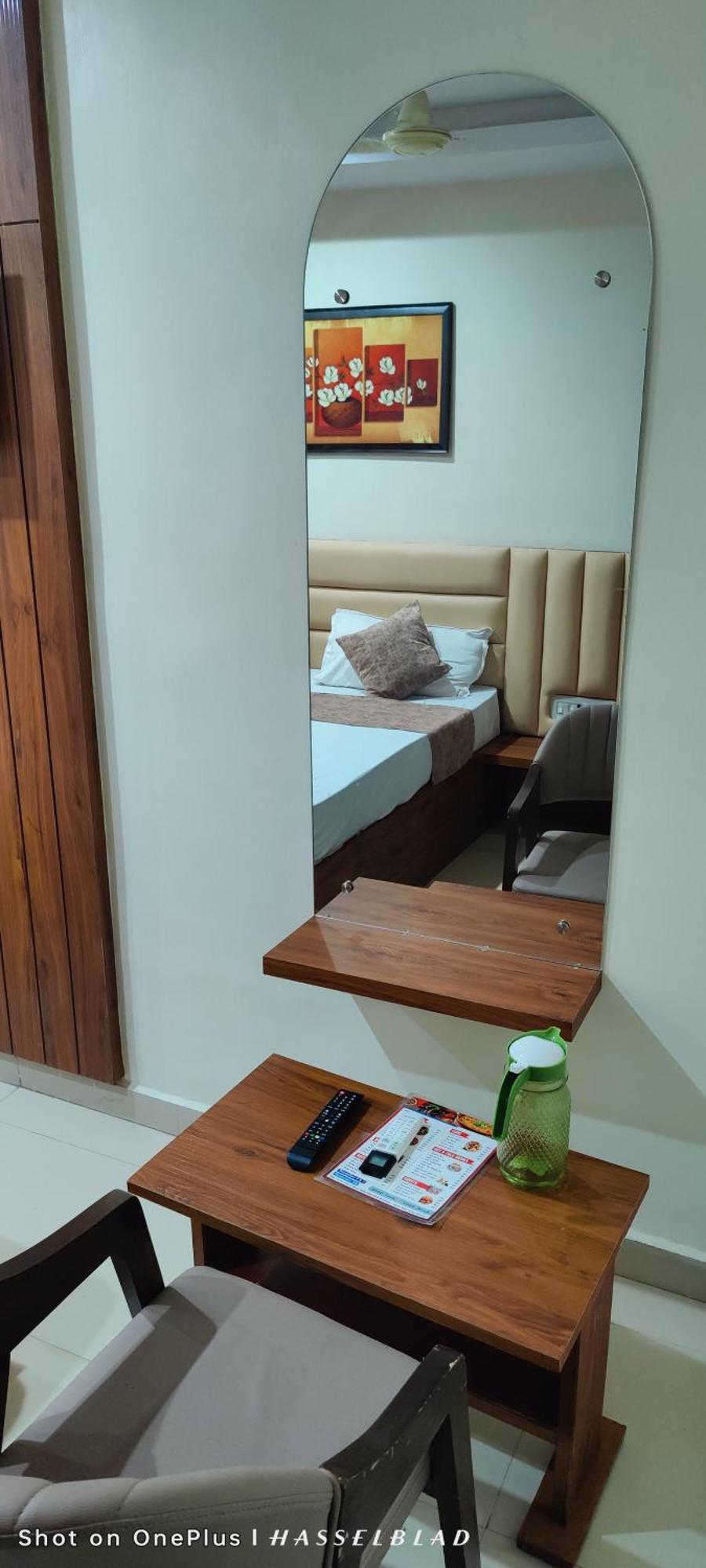 Siddhi Vinayak Hotel 2*