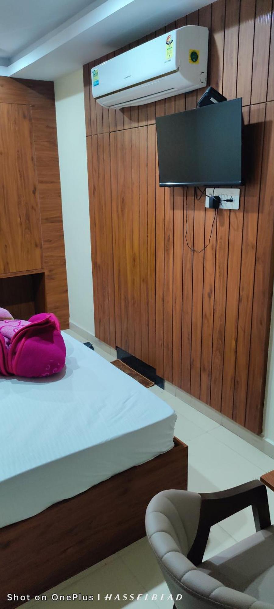 Siddhi Vinayak Hotel 2*