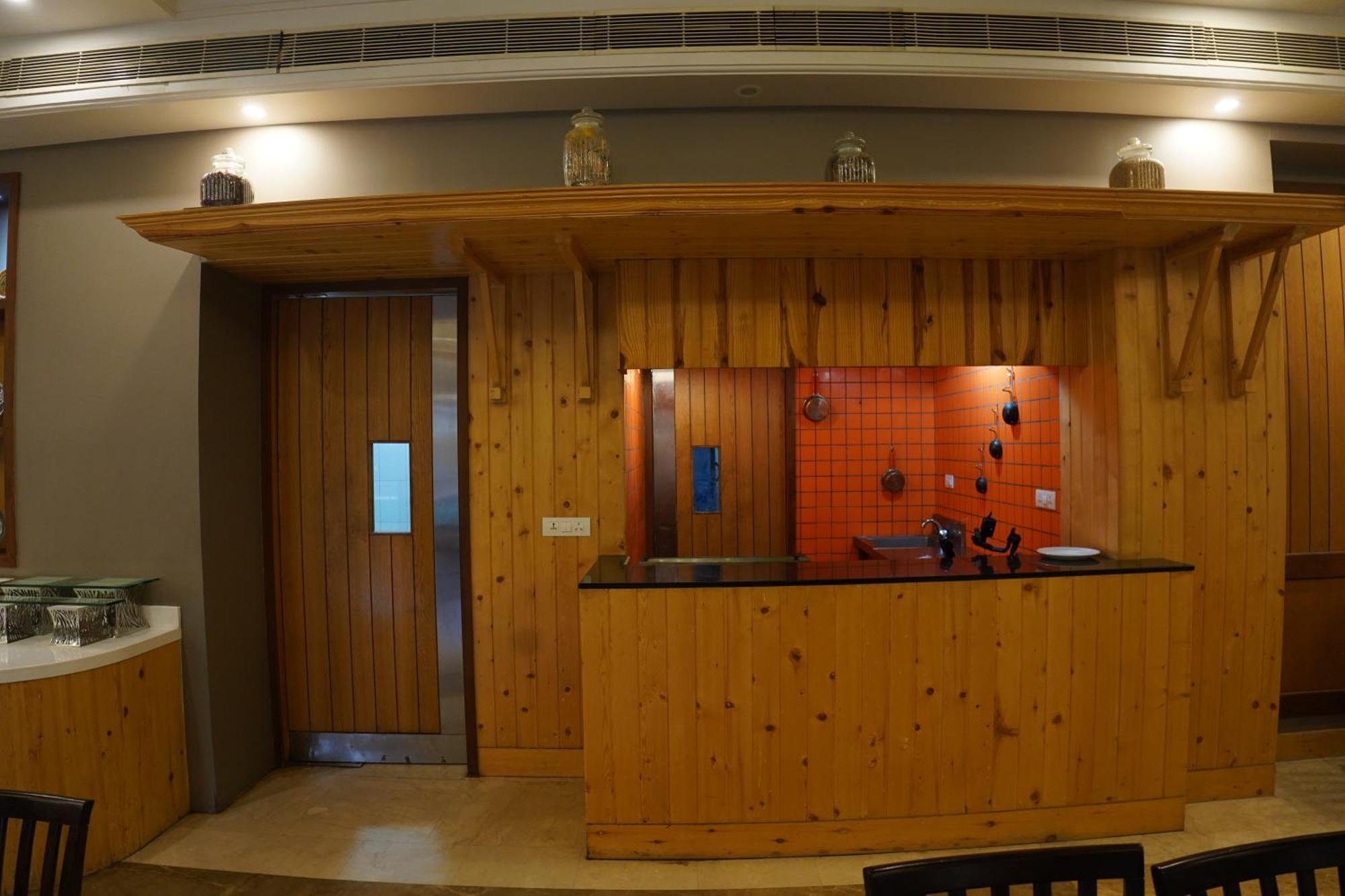 Park Plaza Jodhpur Hotel