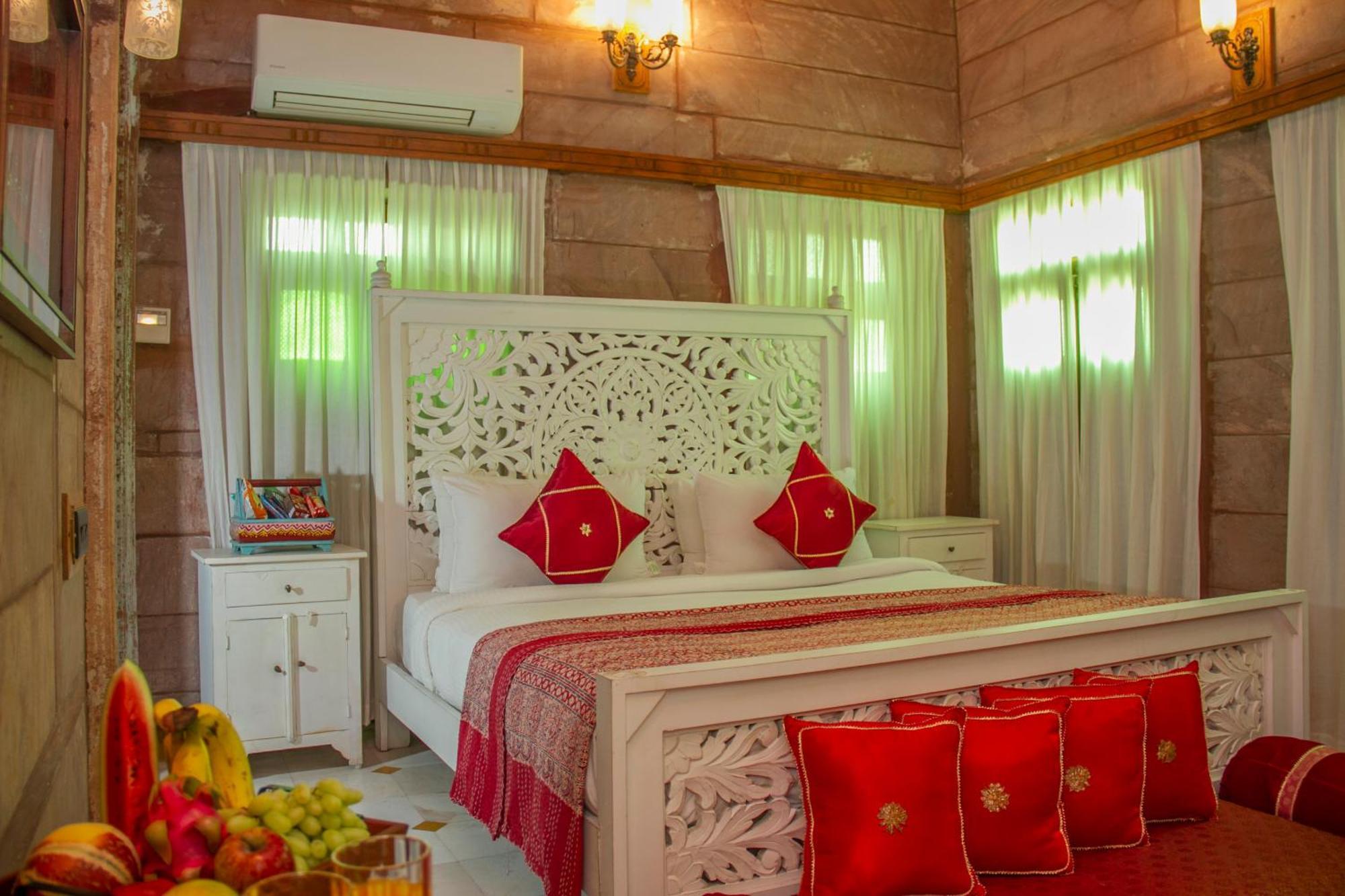 Amritara Manak Haveli, Jodhpur 4*