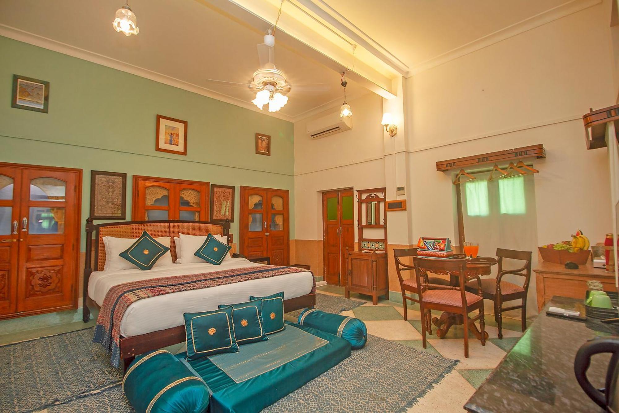 Hotel Amritara Manak Haveli, Jodhpur 4*
