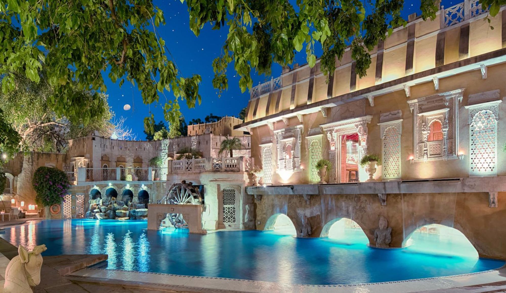 Hotel Ajit Bhawan - A Palace 5*