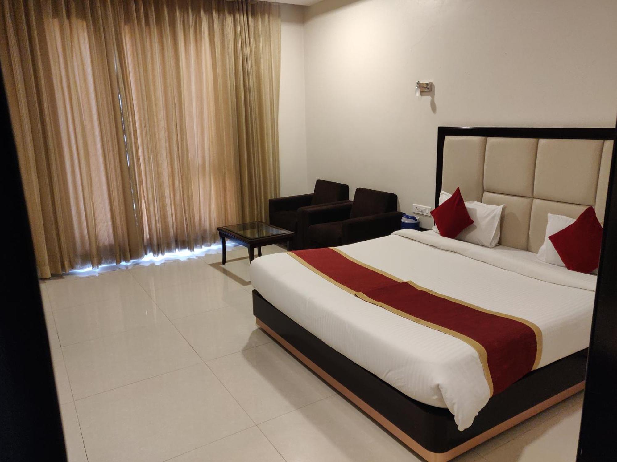 Chandra Grand