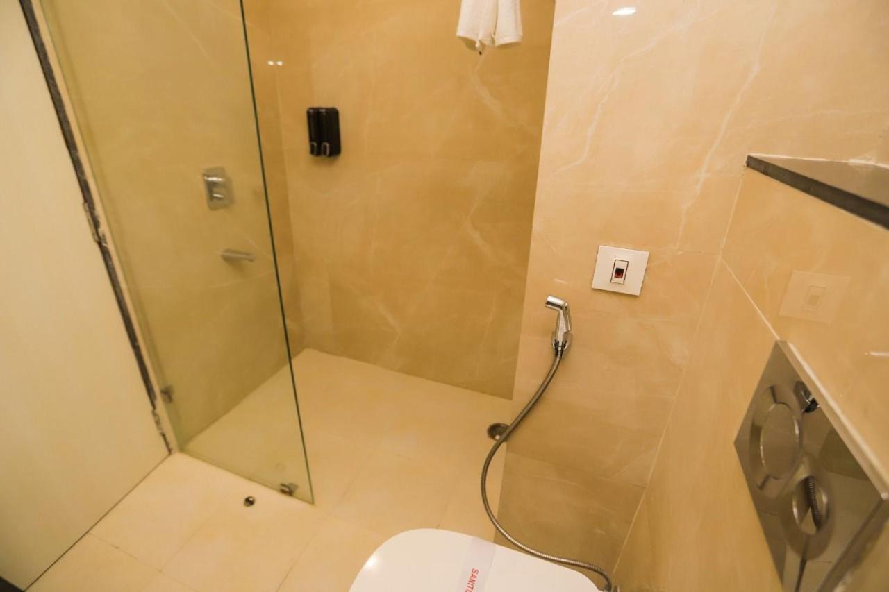 Aarunya Royale Hotel 3*