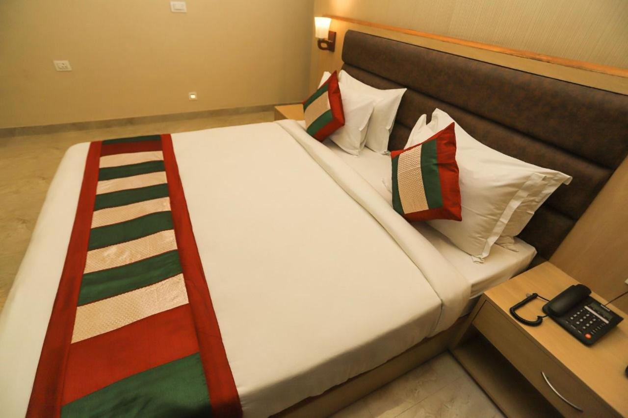 Hotel Aarunya Royale 3*
