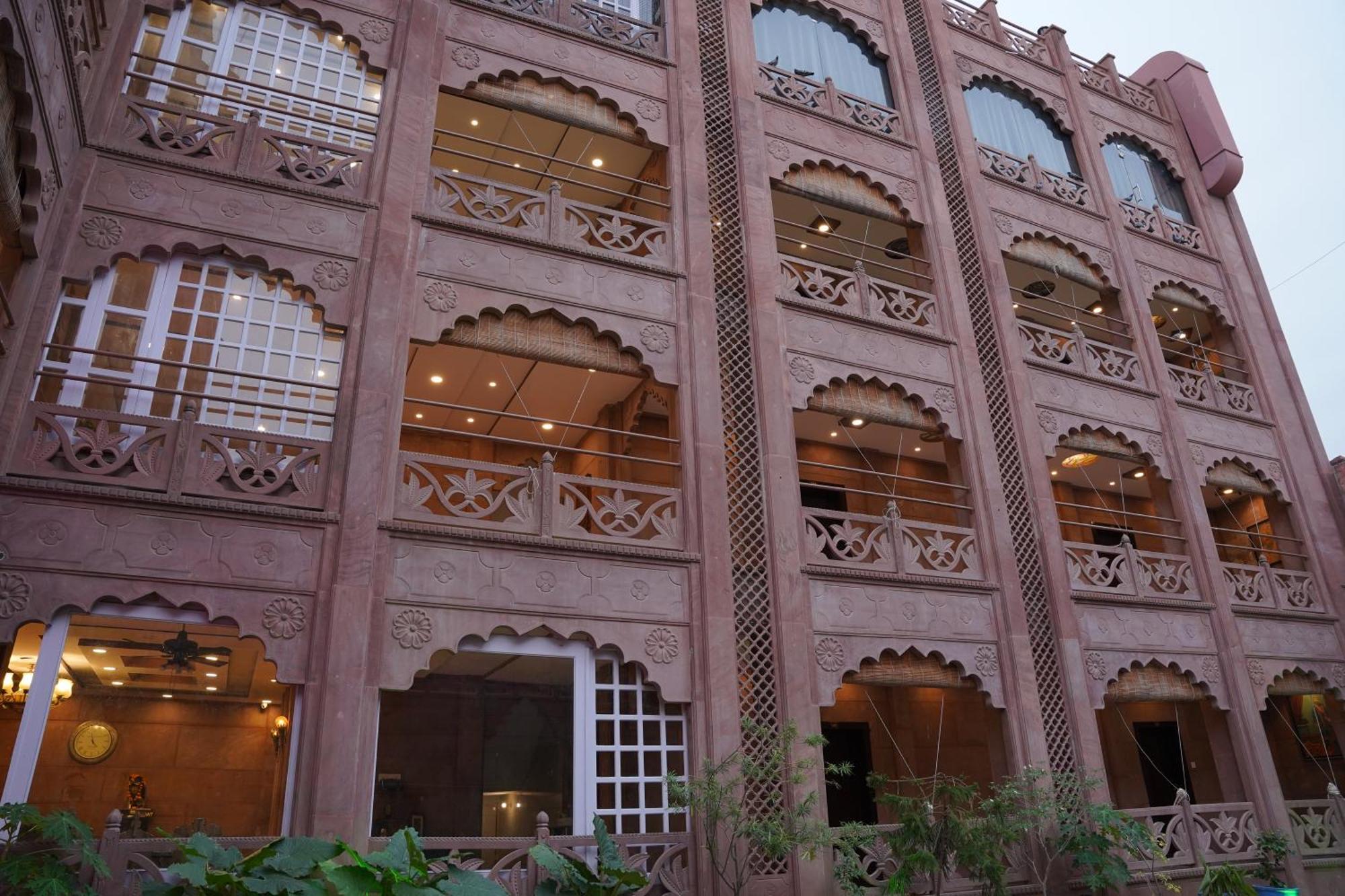 Om Heritage Haveli Hotel