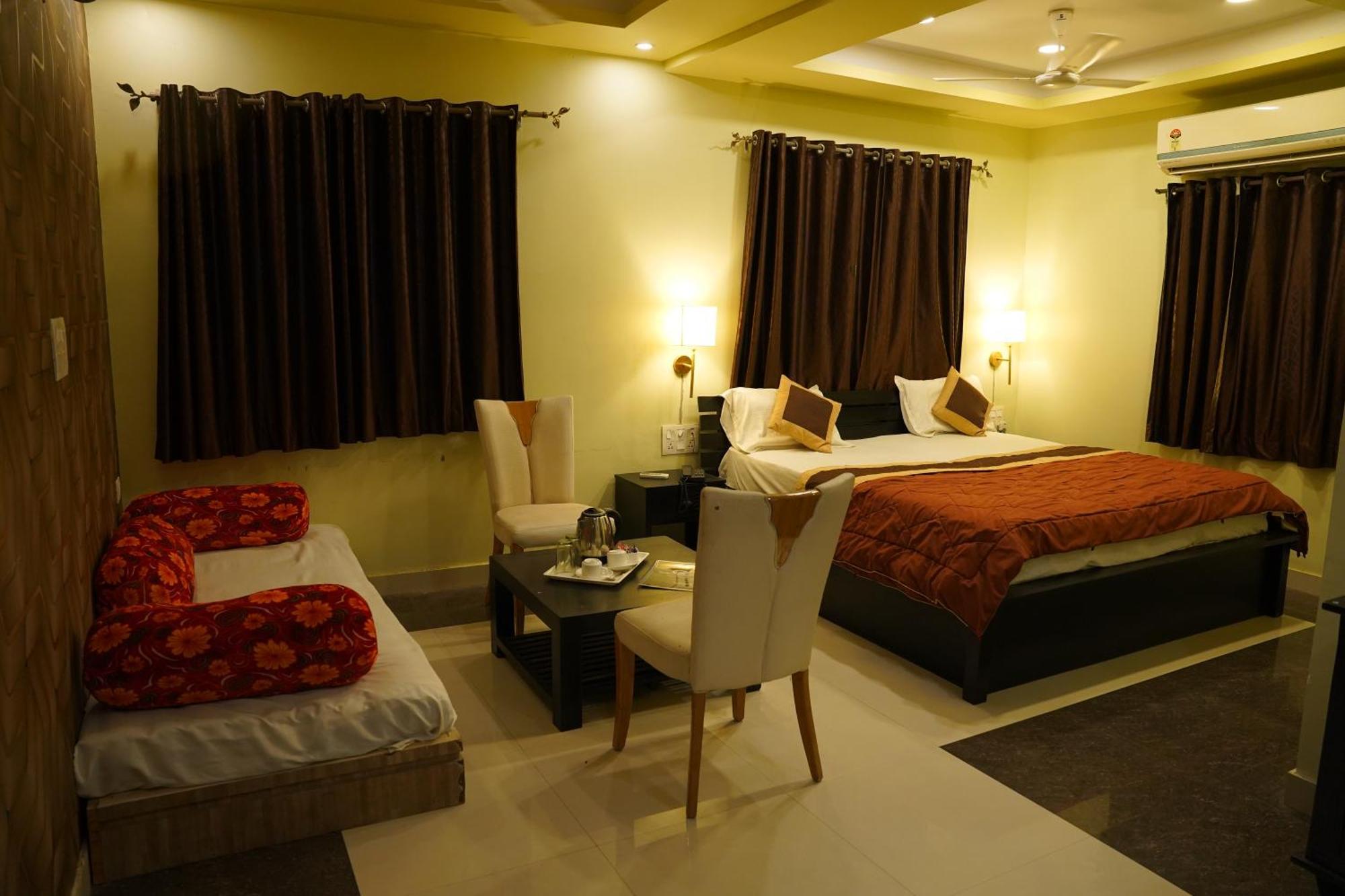 Om Heritage Haveli Hotel 3*