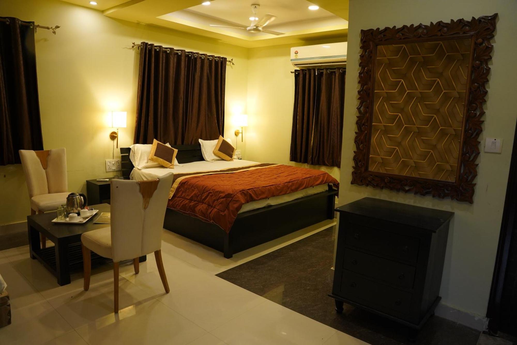 Om Heritage Haveli Hotel