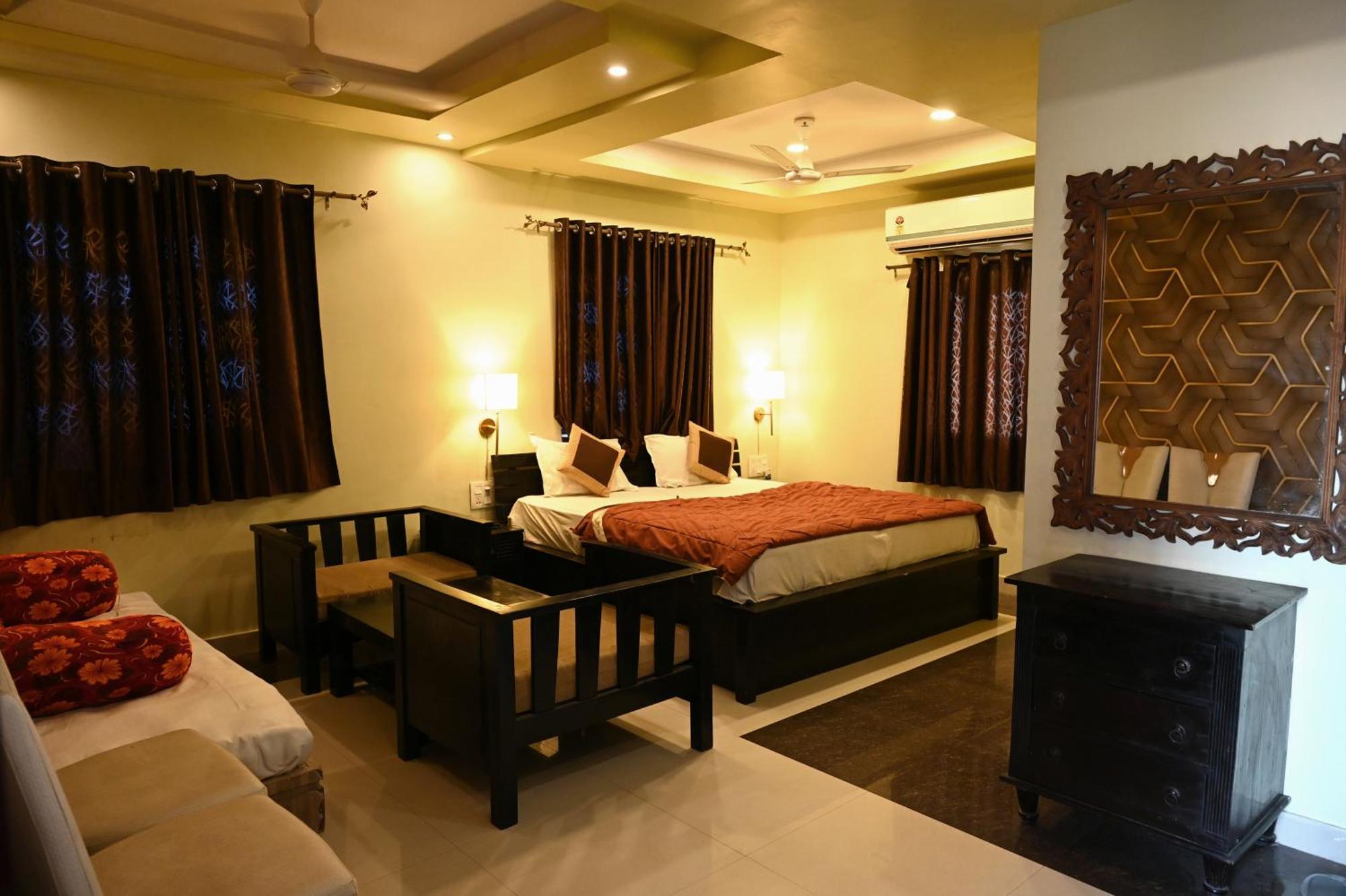 Om Heritage Haveli Hotel 3*
