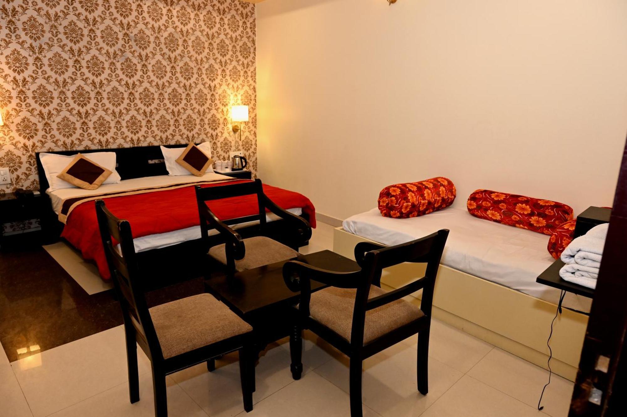 Om Heritage Haveli Hotel 3*