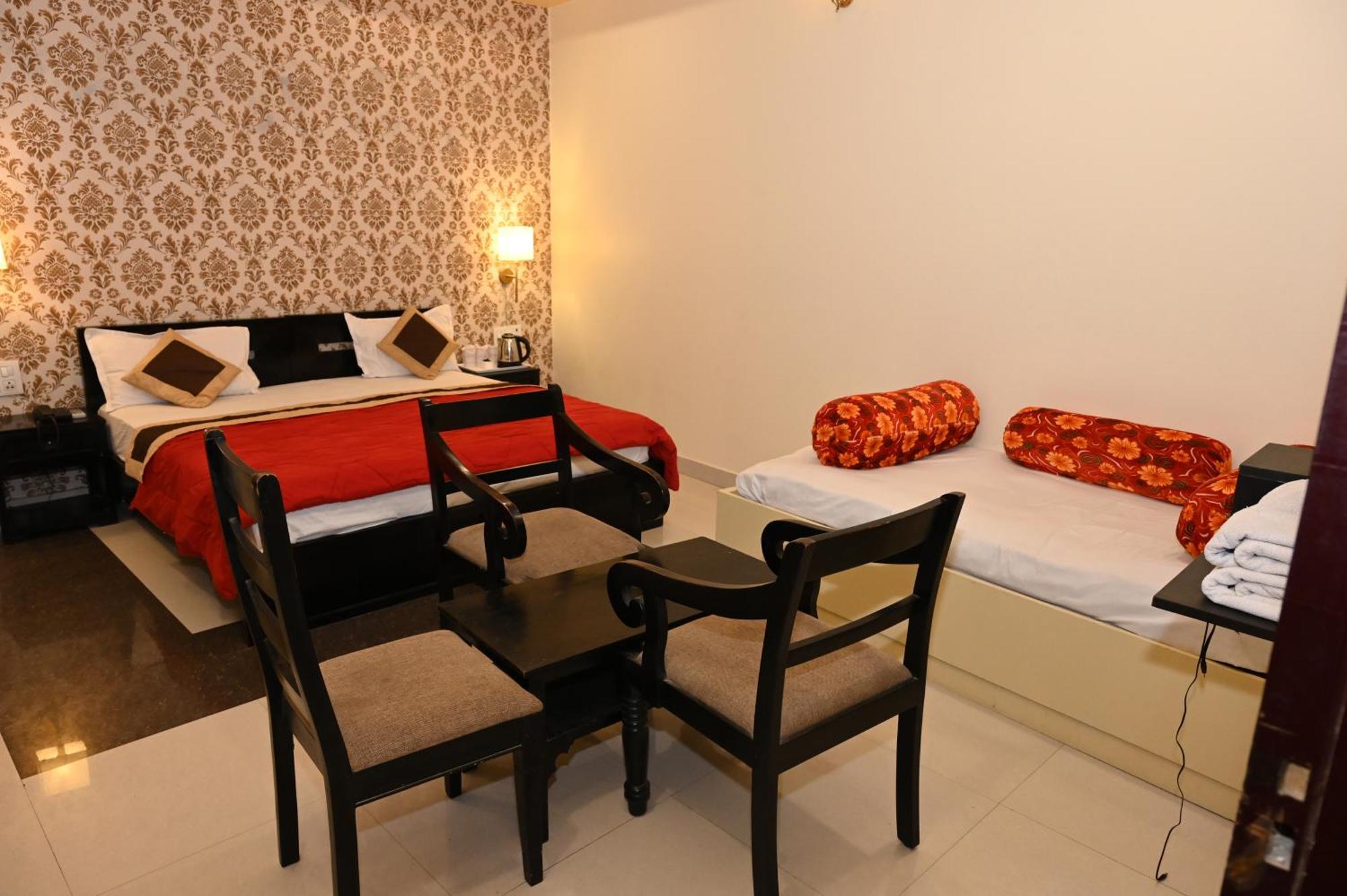Om Heritage Haveli Hotel