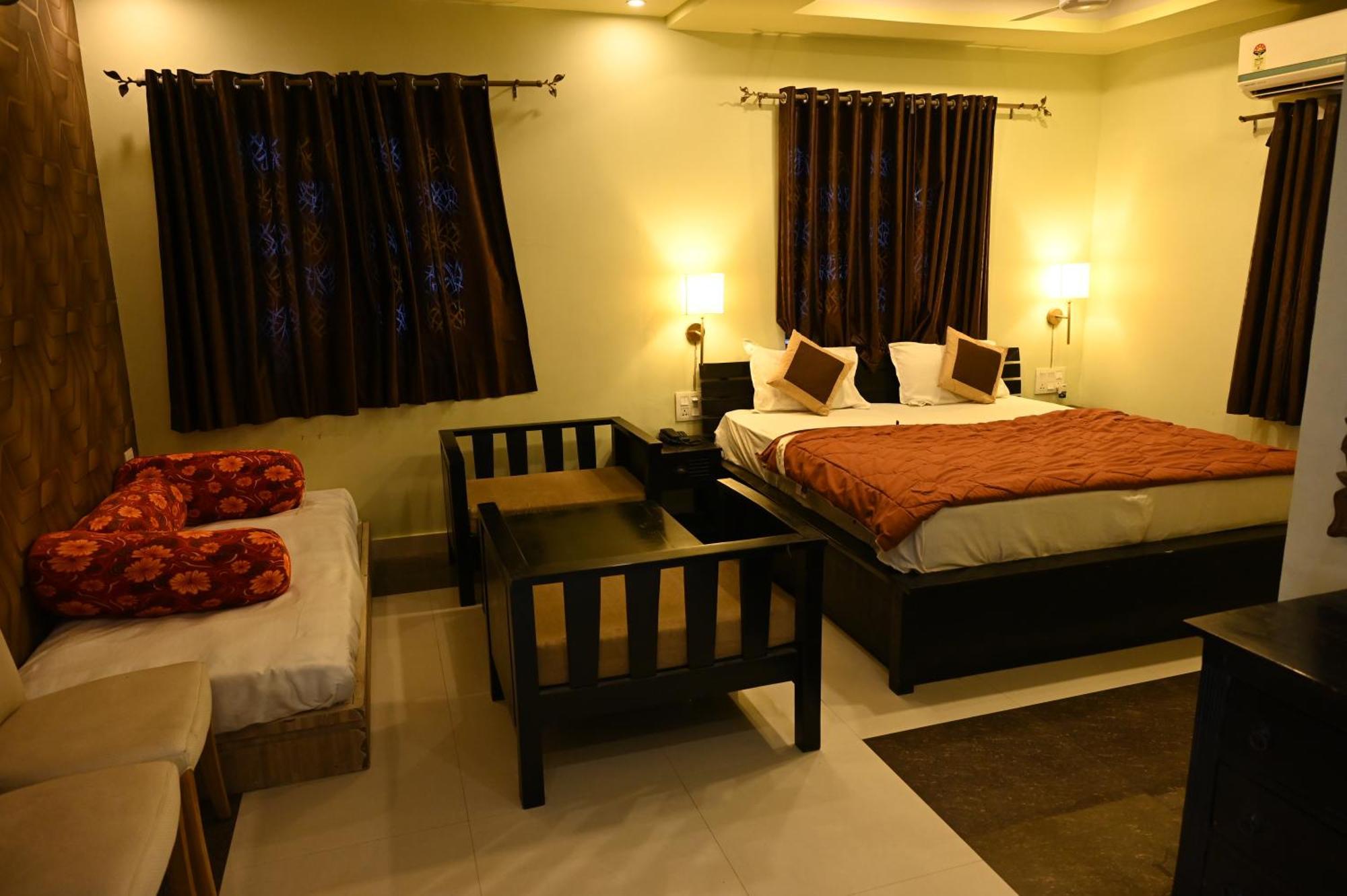Om Heritage Haveli Hotel 3*